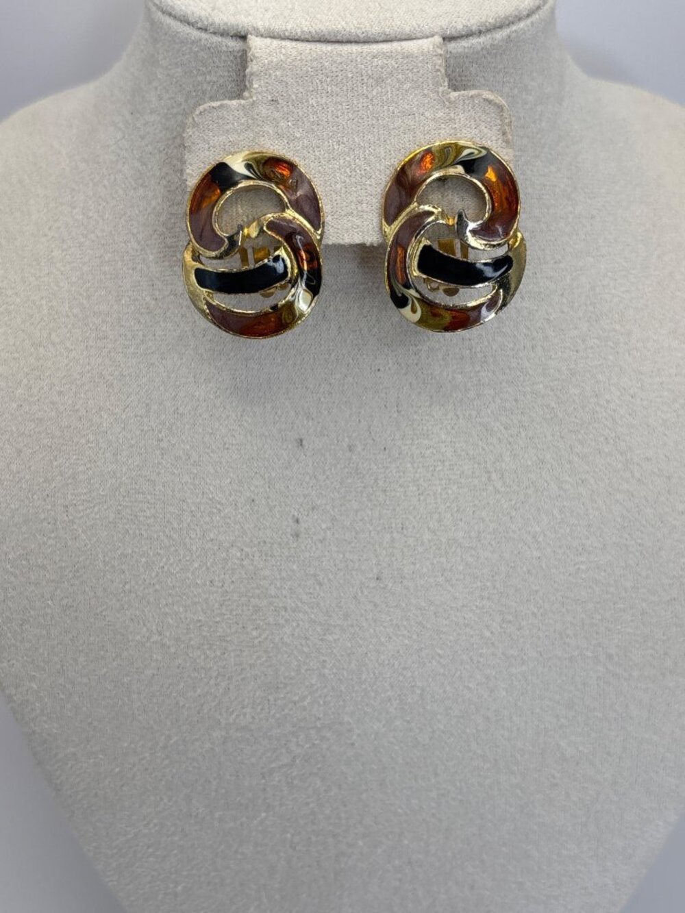 Vintage Gold Tone Knot Swirl Enamel Clip On Earrings